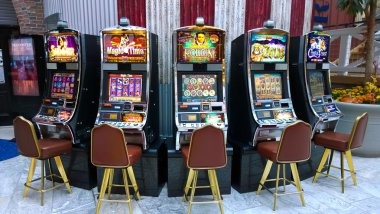 Jewels of Prosperity slot game interface on kaya bola platform